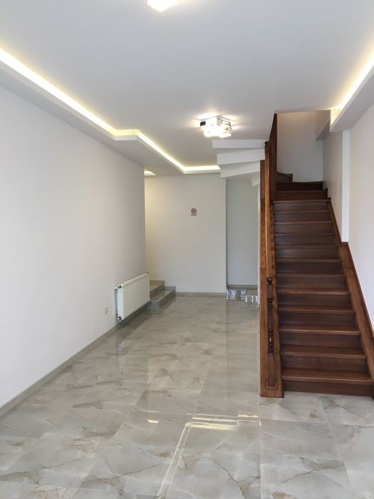 VILA 11 camere de inchiriat Mamaia zona Butoaie Summerland