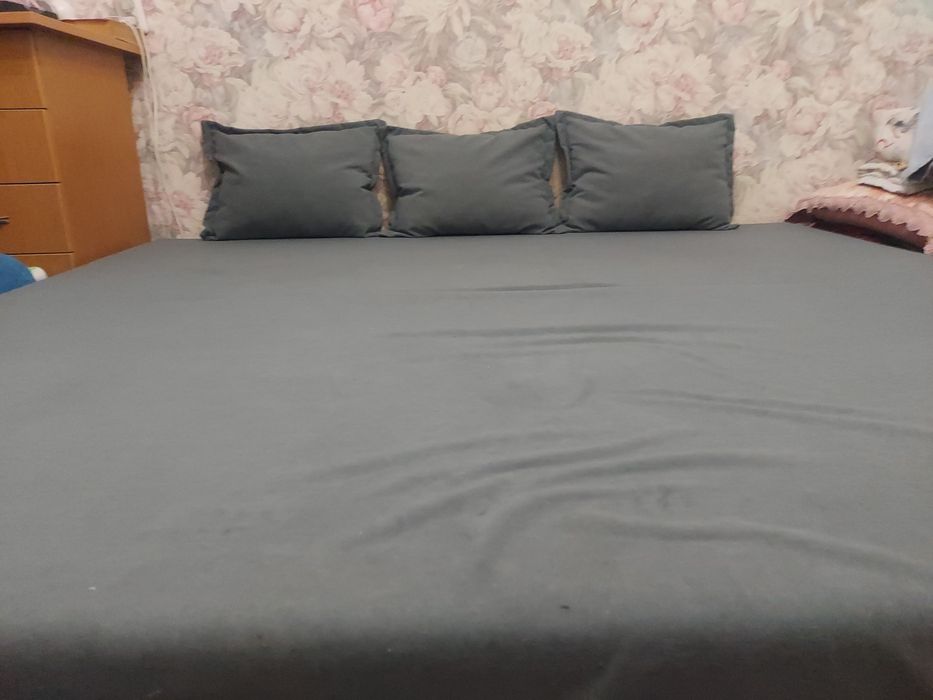Безкаркасный диван