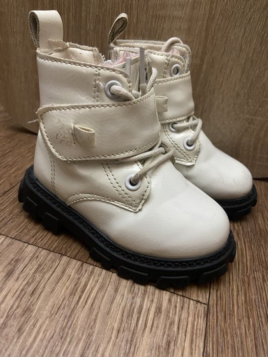 Ботиночки  на девочку21 размер