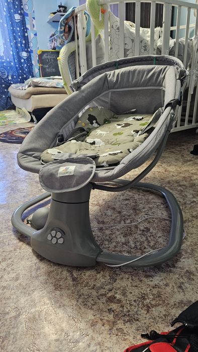 Продам шезлонг для малыша