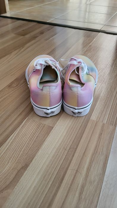 Vans femei aura shift multi/tr wht,marimea 40.5,noi,cu eticheta