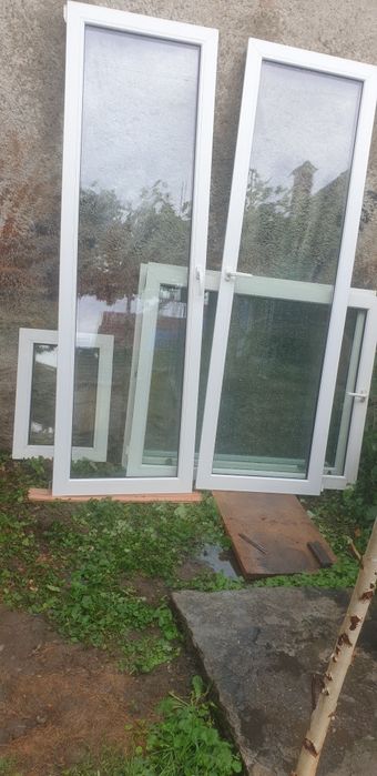vănd 3 geamuri termopant sunt ca noidemensiunea1,10 pe1,30 un geam termopan 68 pe 49 două uşi termopan 2,25 pe 70 trei sticle termopan pe 1,90 pe 86 ,