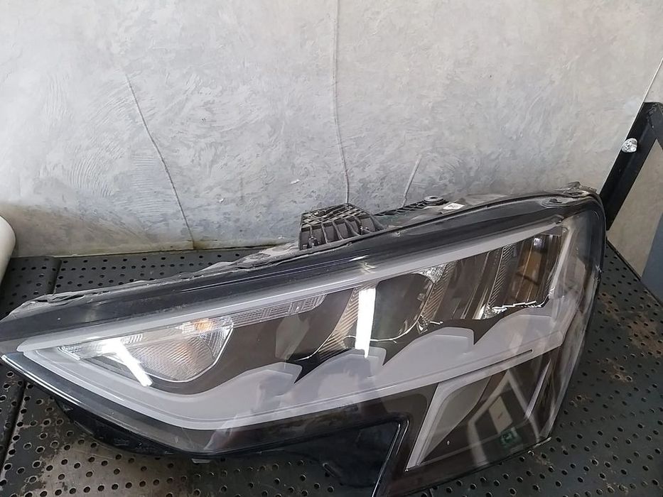 Far stanga led audi a3 8y 8y0941011 90193975
