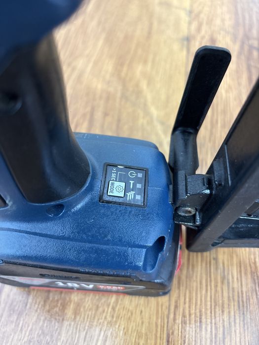 Pistol cuie Bosch GNH 18V-64 M