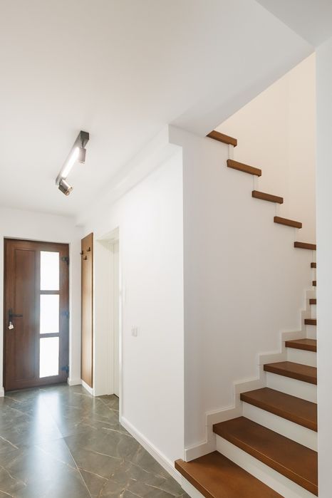 Cartier privat-Vila P+1 de inchiriat