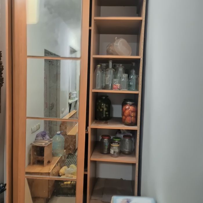 Продаю два шкаф купе