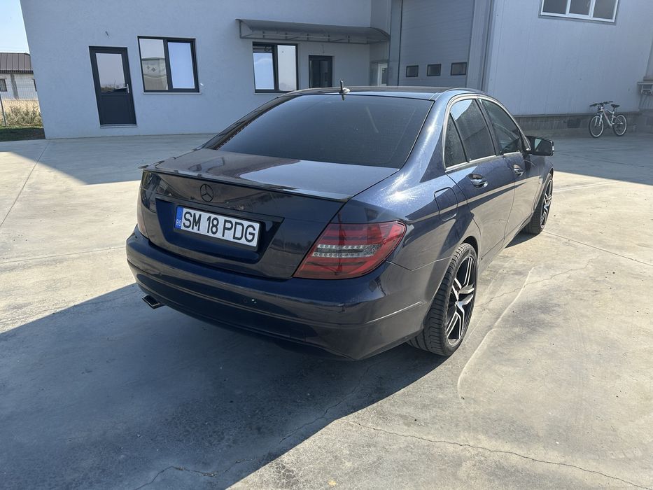 Mercedes C-class C250