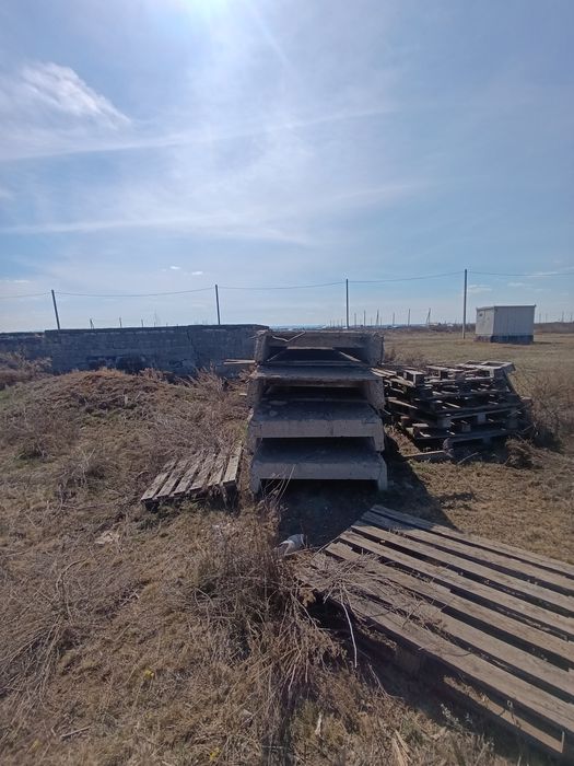 Продам 10 соток с материалом