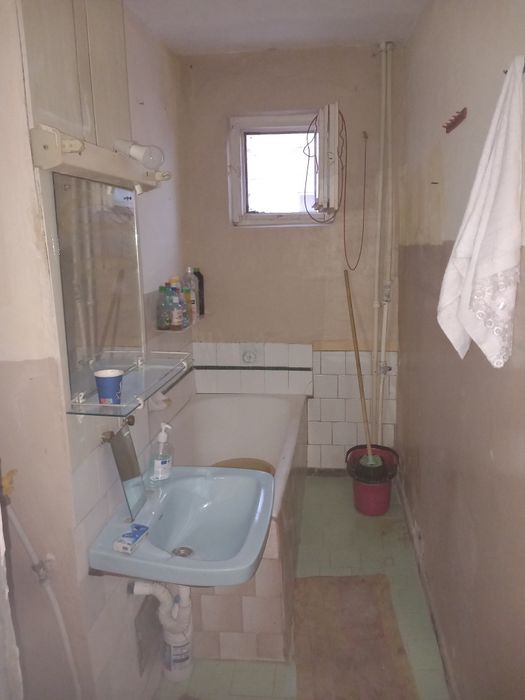 Vand apartament cu 3 camere — fotografia 1