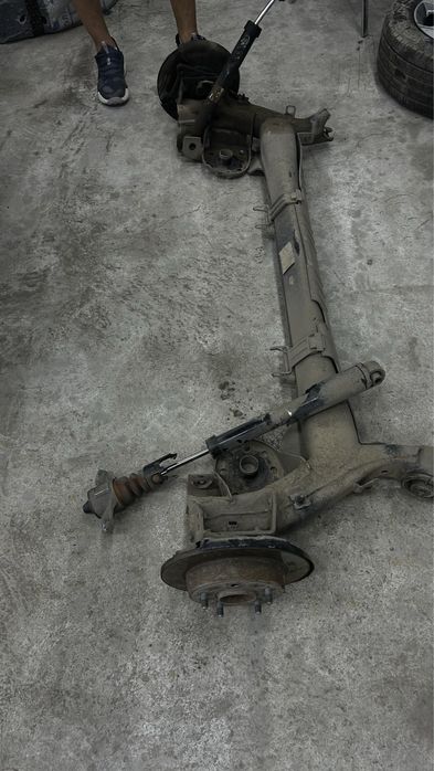 Kia cerato . Балка задняя
