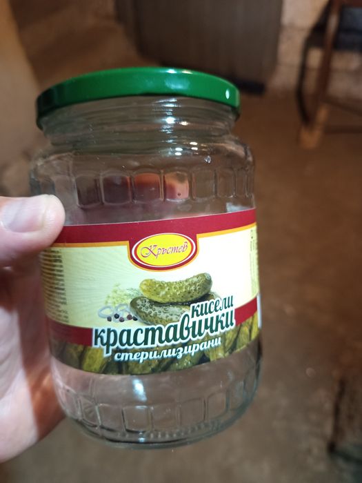 Винтови буркани,големи и малки