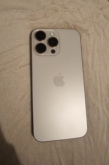 Vand urgent iphone 16 Pro max