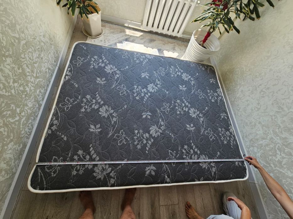 Продам матрас срочно!