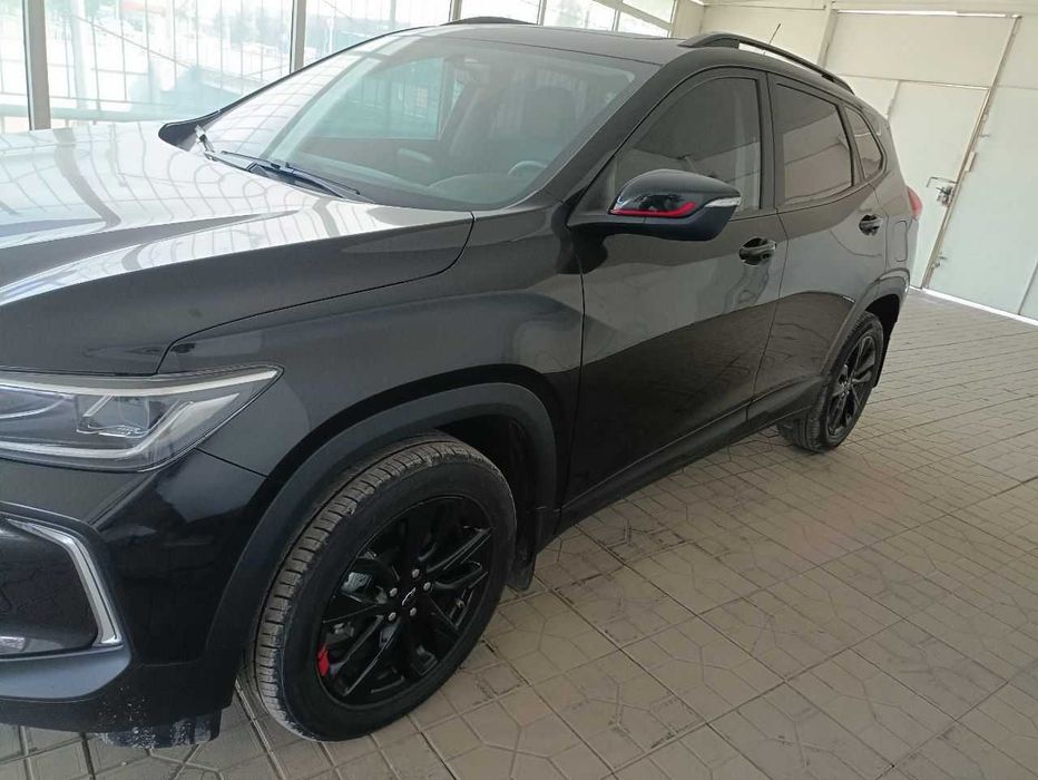 Продам свой  Chevrolet Tracker Redline 2021