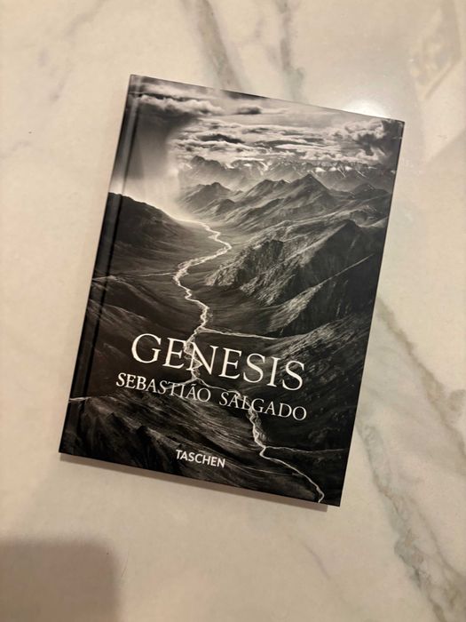 album foto Sebastiao Salgado Genesis editie mica hardcover 2022 noua