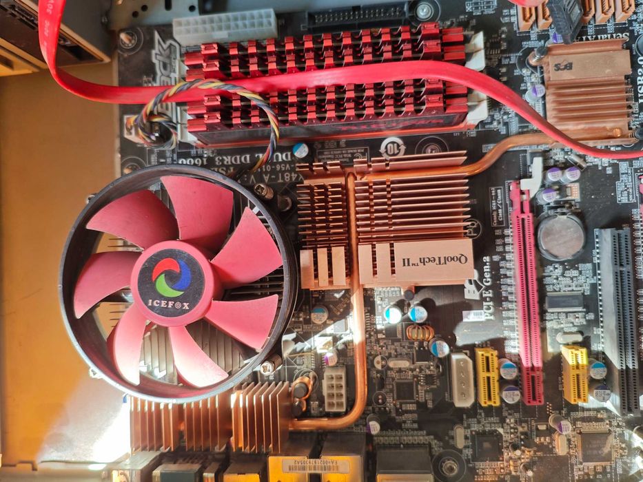 ECS x48 LGA775 + Core2Quad9400 + 4x2GB DDR3 (RipJaws)