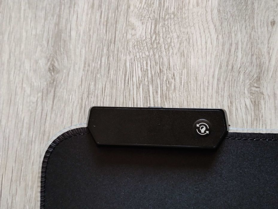 2 броя Gaming Mouse Mat Razer и Trust