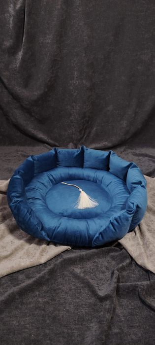 Catbeds and dogbeds