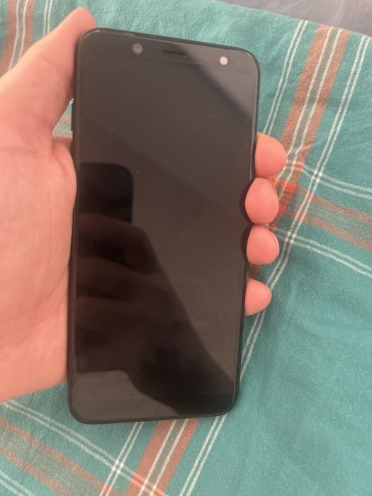 Продаю самсунг А6 б/у