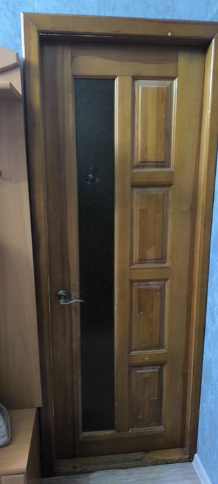 Двери межкомнатные б/у
