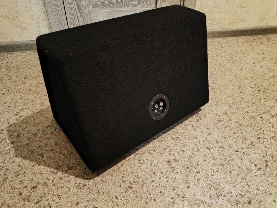 Сабвуфер Alpine R2-W10D4 новый.