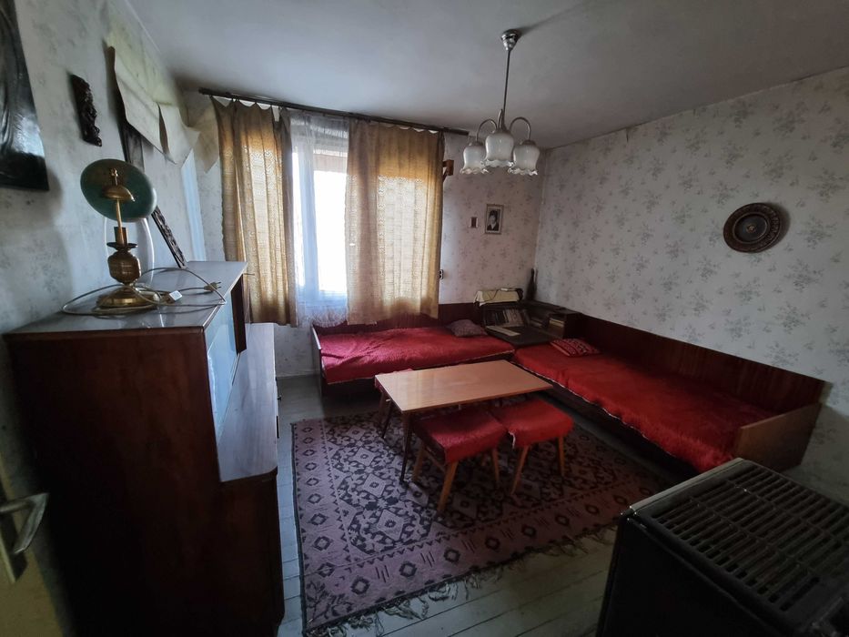 Продава се Етаж от къща в с. Гецово, Област Разград - 111 кв.м за 552 €/кв.м - Снимка #1