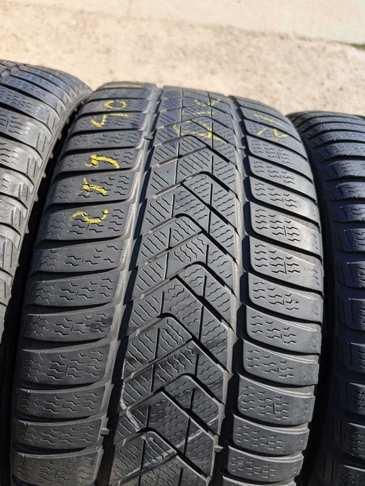 SET 4 Anvelope Iarna 225/45 R18 + 255/40 R18 Pirelli Sottozero 3 99V Runflat RSC (BMW, Mercedes) | Pret/buc