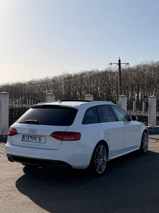 Audi A4 B8 / 2.0 TDI 143 de cai / 3X S-Line / Full Led