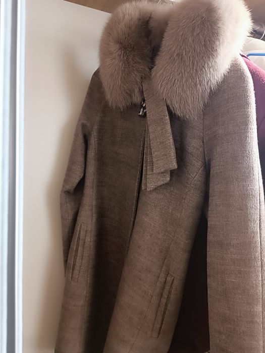 Palto kiyilgan sotiladi