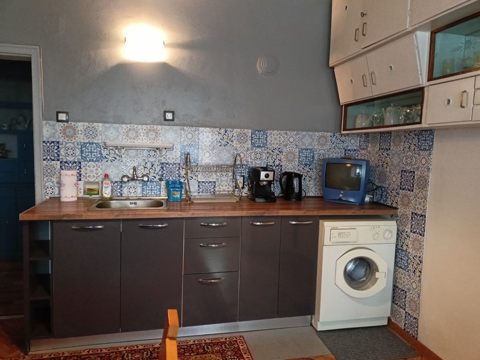 Дава се под наем Двустаен апартамент в Враца, Център - 70 кв.м за 398.82 € - Снимка #2