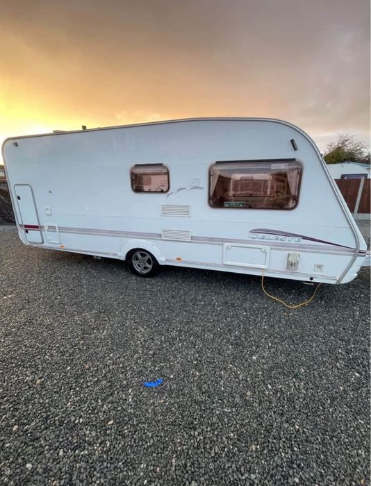 Продавам Swift Carisma 6 berth 2005 година в