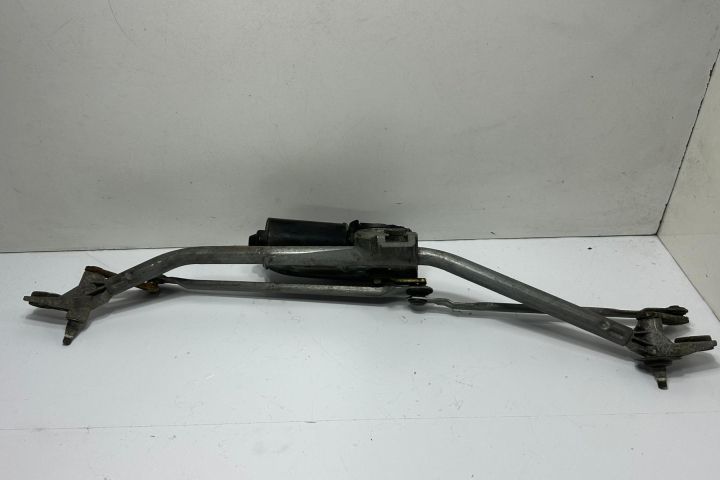 Ansamblu stergator parbriz cu motoras 8d1955605B Volkswagen VW Passat