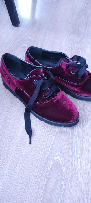 Pantofi noi Carolina Boix 38