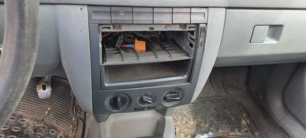 Шкода Фабиа 1.9сди 2004г - Skoda Fabia 1.9SDI