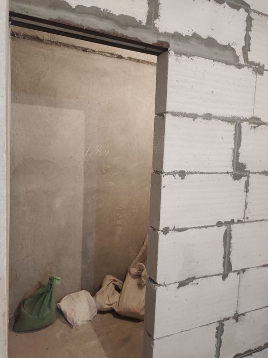 1 хонали  кадастр килинган 3 этаждан квартира сотилади