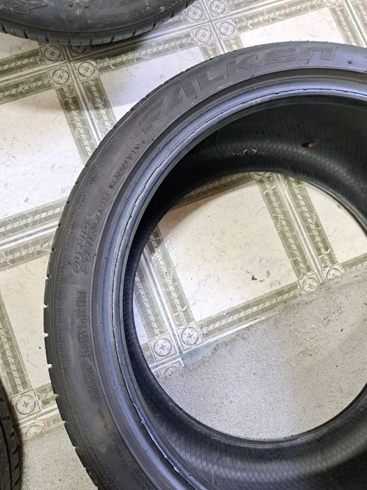 Set anvelope 275/35 R19 cu 245/40 R19 Falken și Bridgestone