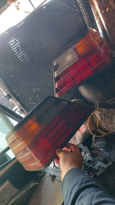 Крышка богажника мерс 124