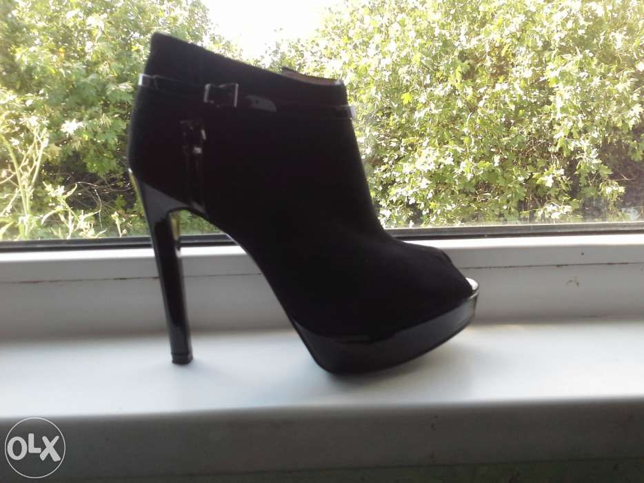 Женские ботильоны на шпильке
