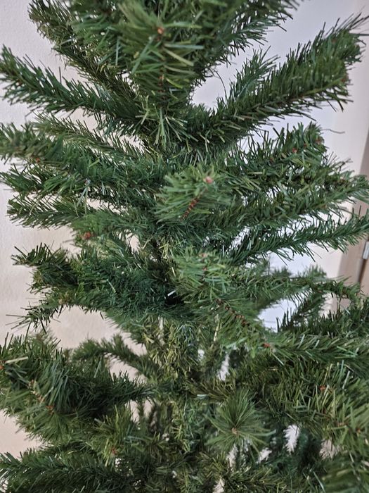 Brad artificial de 180 cm cu suport