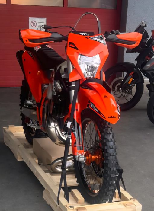 Husqvarna TE 300 I 2027 Husqvarna FE 350 2027  TC 50 TC 65 TC 85