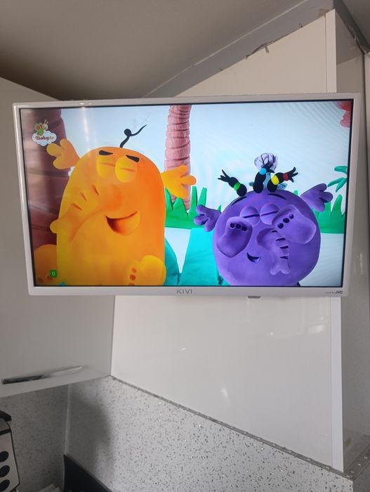 Smart TV  Kivi 24
