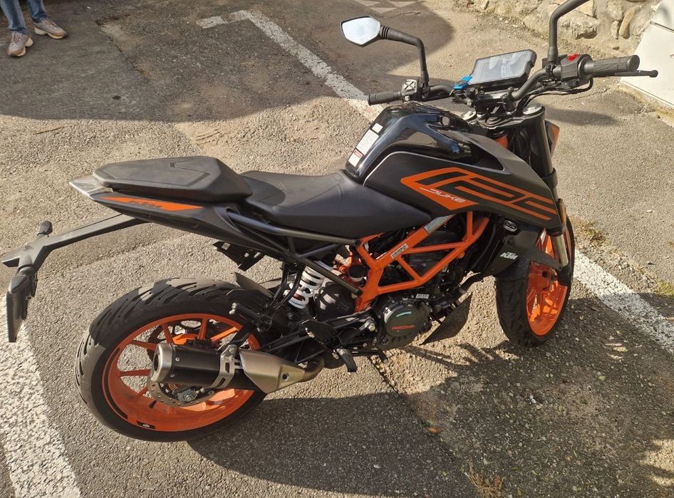 Motocicletă 125 cmc Duke KTM 2023 - 3000 km