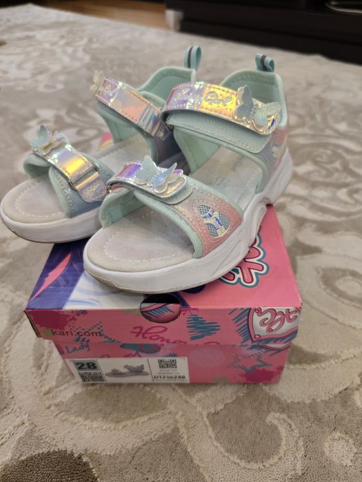 Продам сандали для девочки