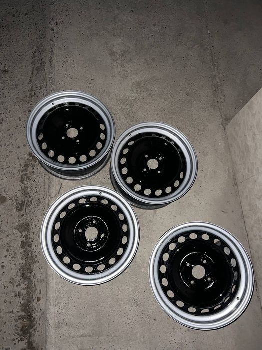15 evro diska sotiladi