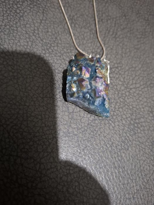 Colier Aura Cuartz piatra are 4 cm lungime
