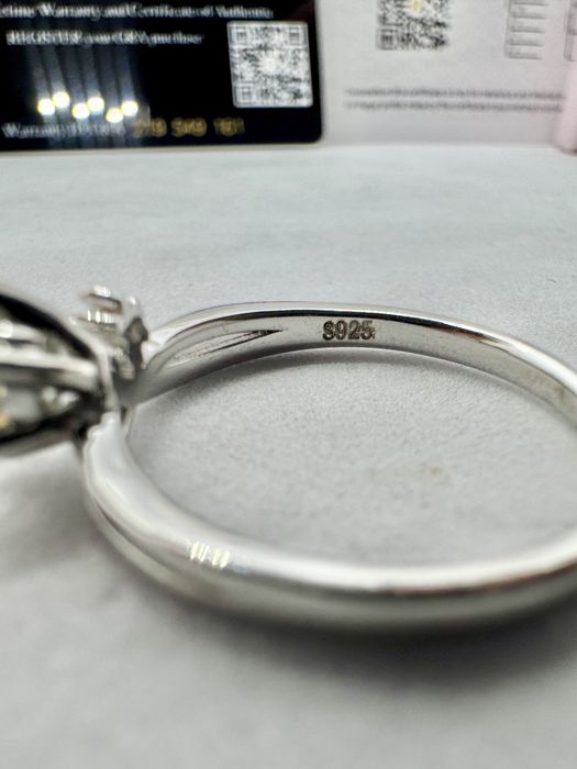 Сребърен пръстен с мойсанит (Диамант) 0.5 карата