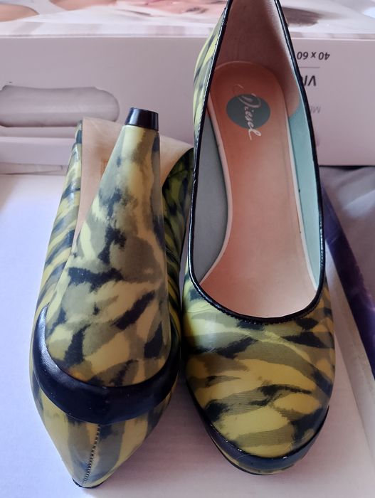 Дамски токчета номер 39 Цена 10 лв