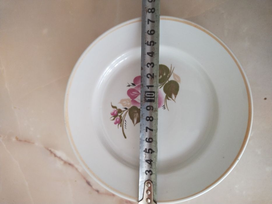 Продаю тарелки б/у .