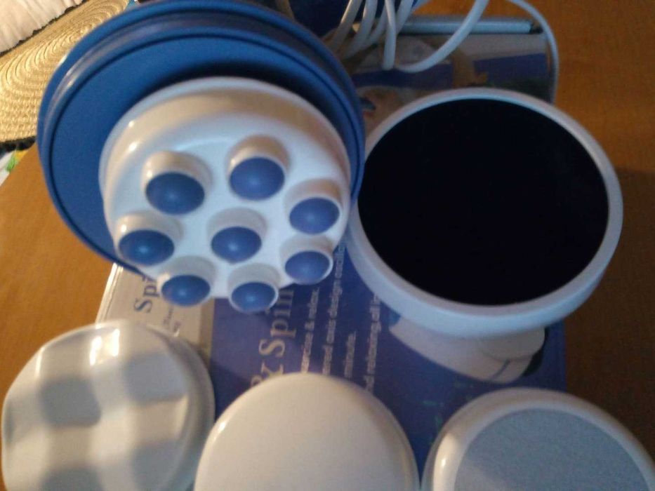 уред за масаж на лице и тяло