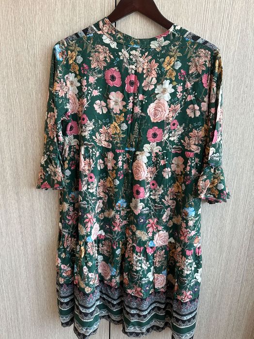 Чисто нова рокля различни модели